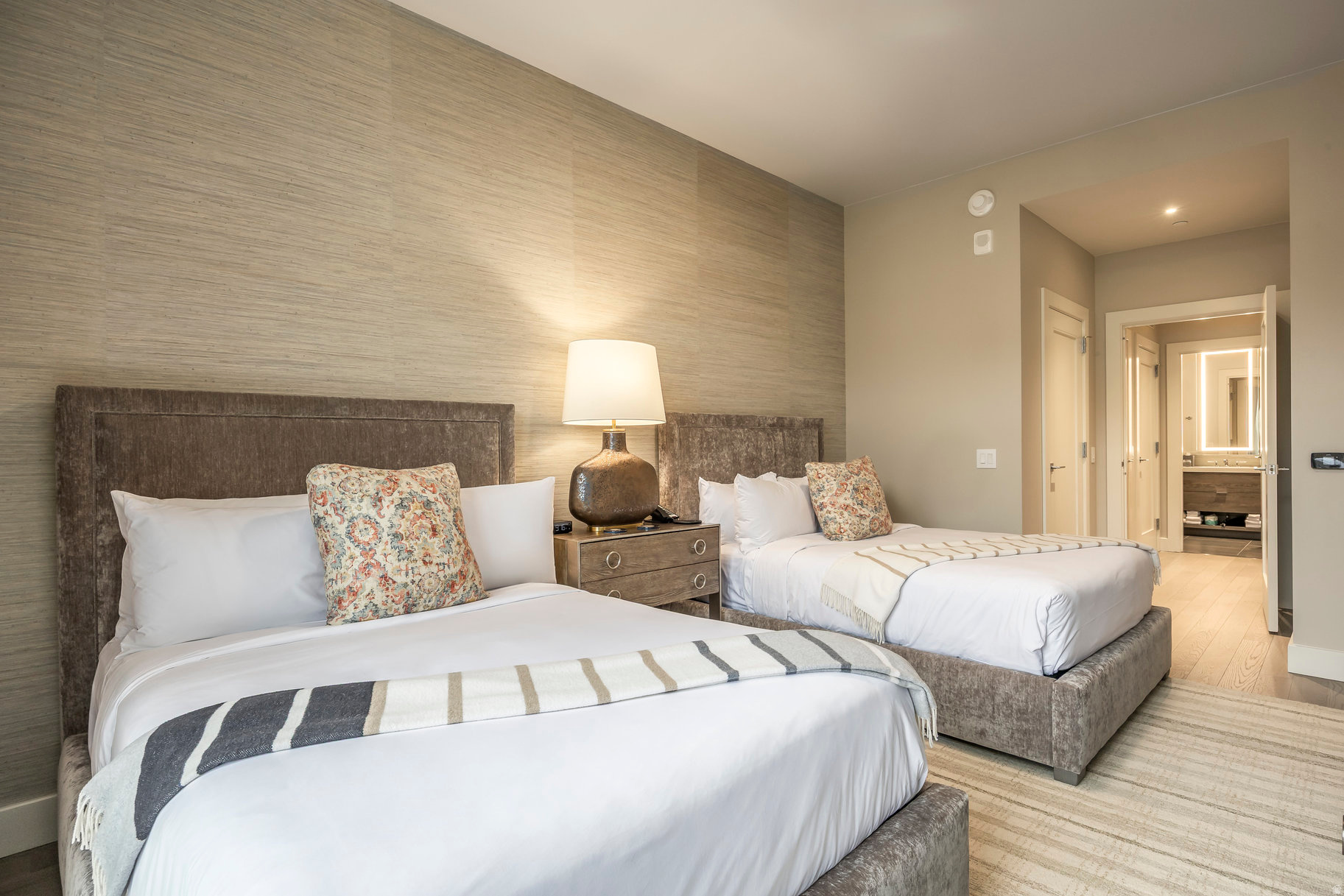 THE RESIDENCES AT GRAND HYATT - Residential