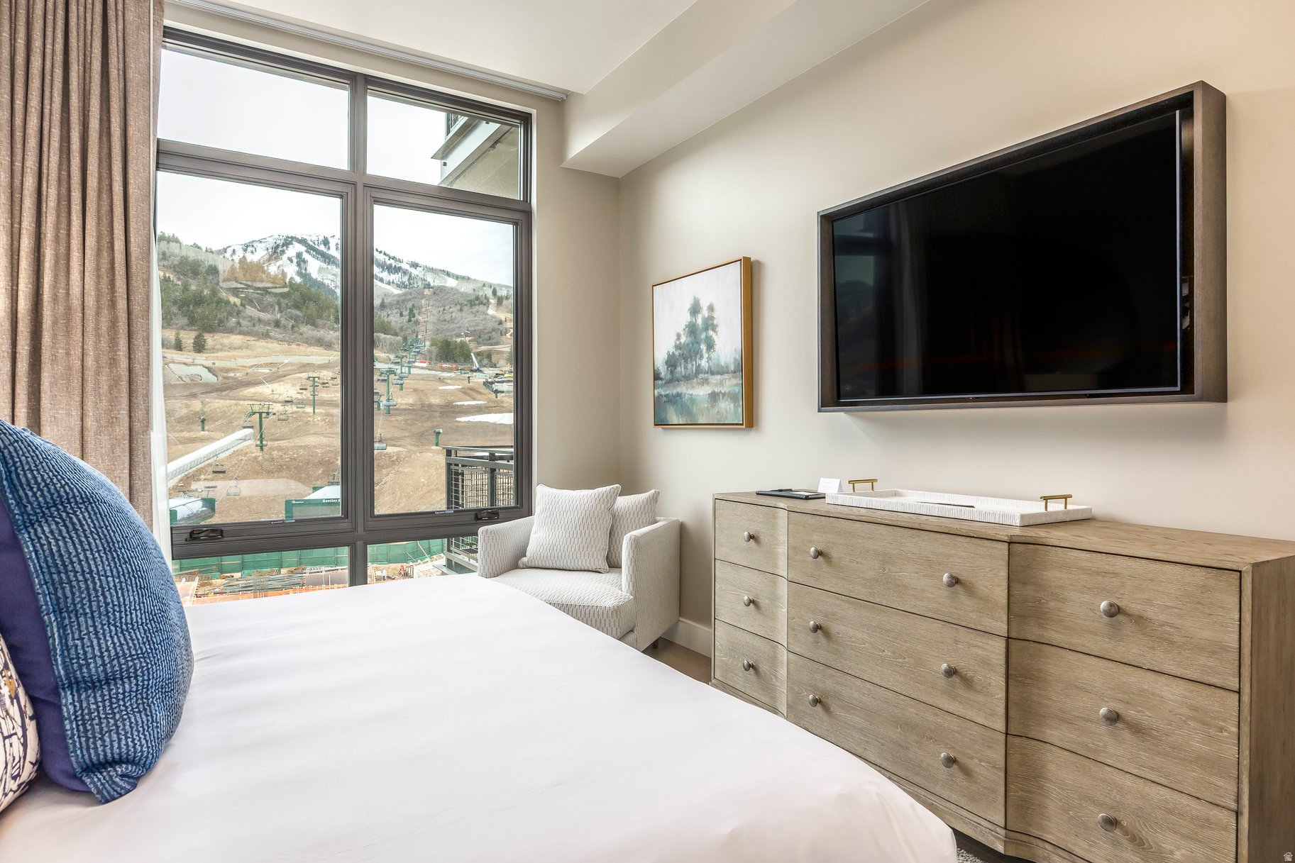 THE RESIDENCES AT GRAND HYATT - Residential