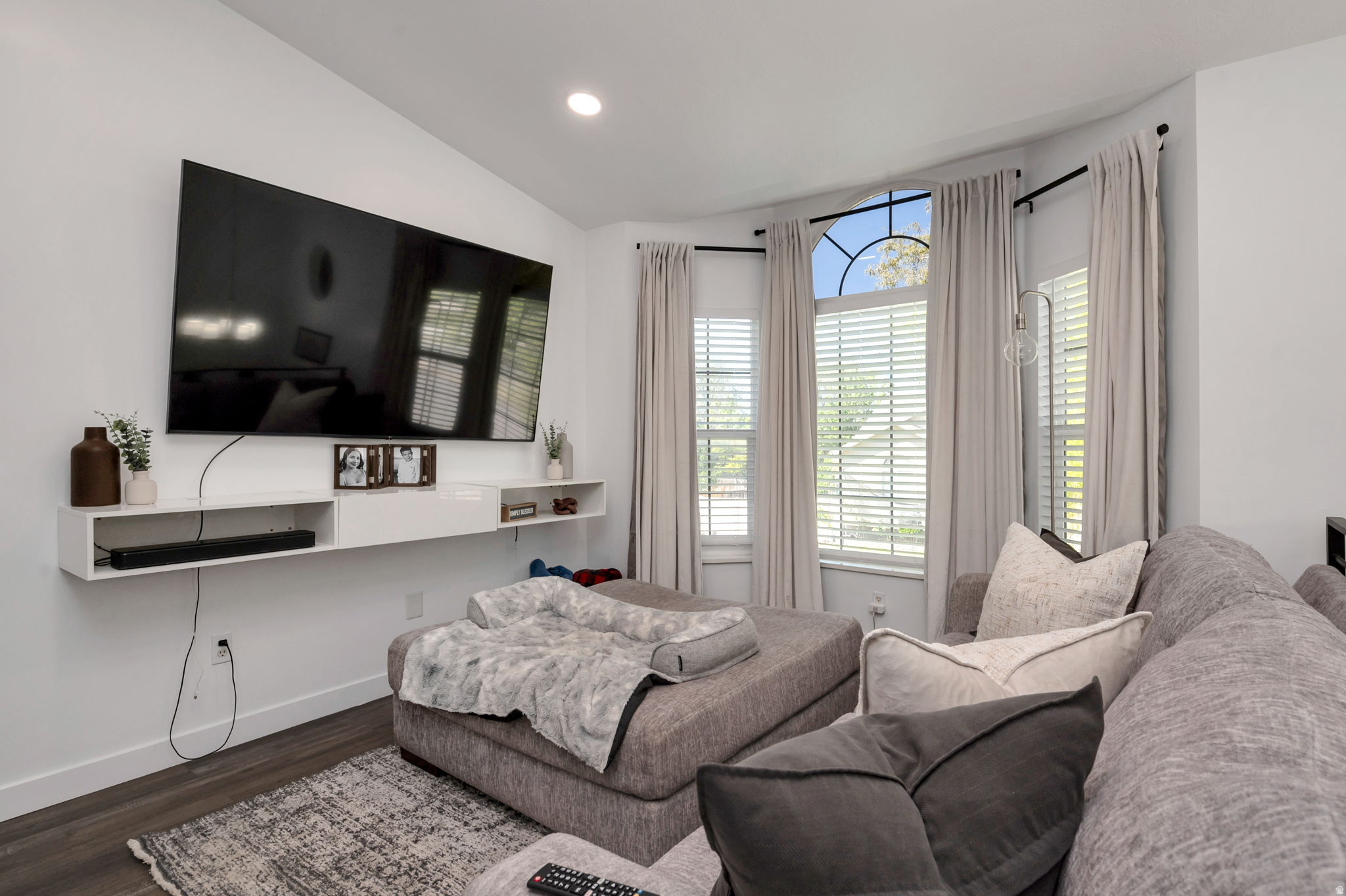 WESTVIEW COVE - Residential