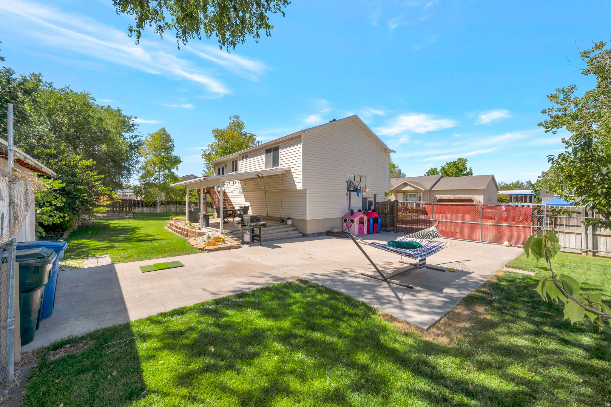 WESTVIEW COVE - Residential