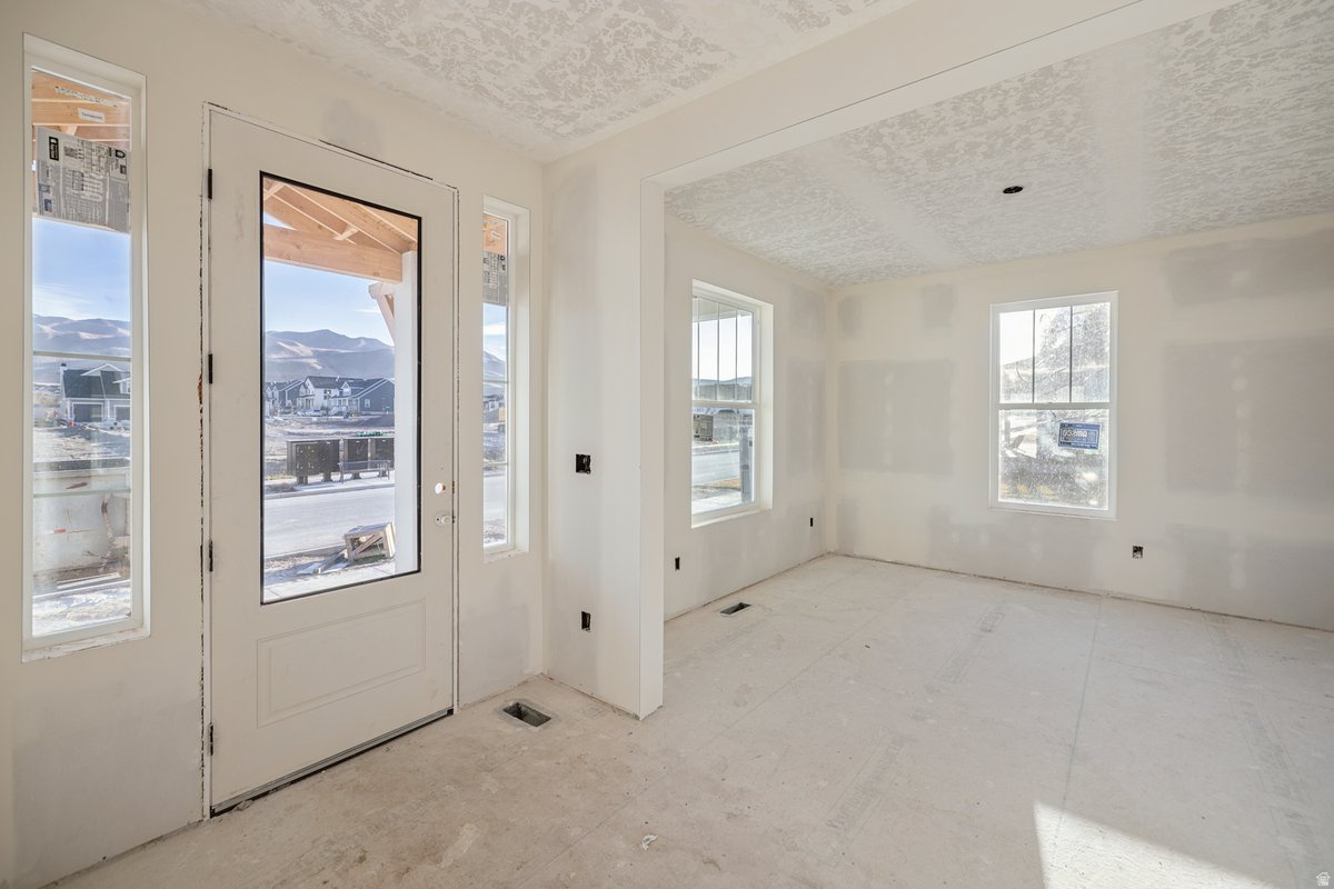 BEACON POINTE - Residential