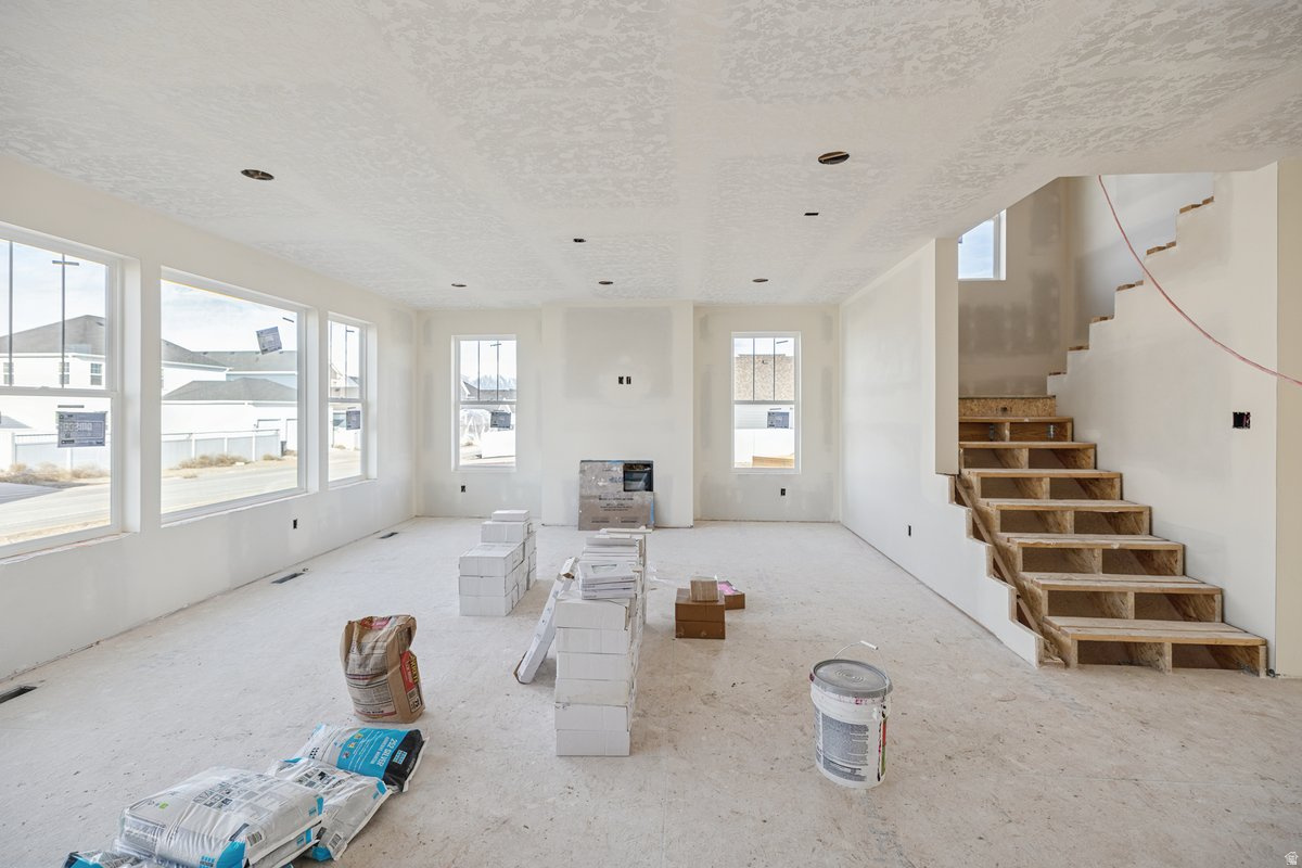 BEACON POINTE - Residential