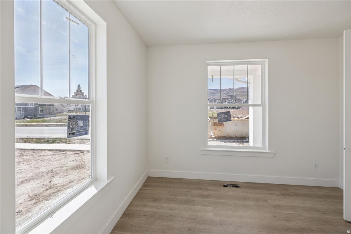 BEACON POINTE - Residential