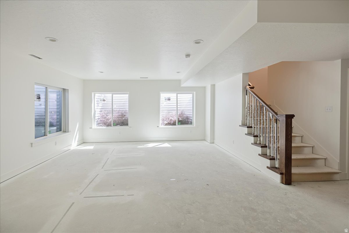 BEACON POINTE - Residential