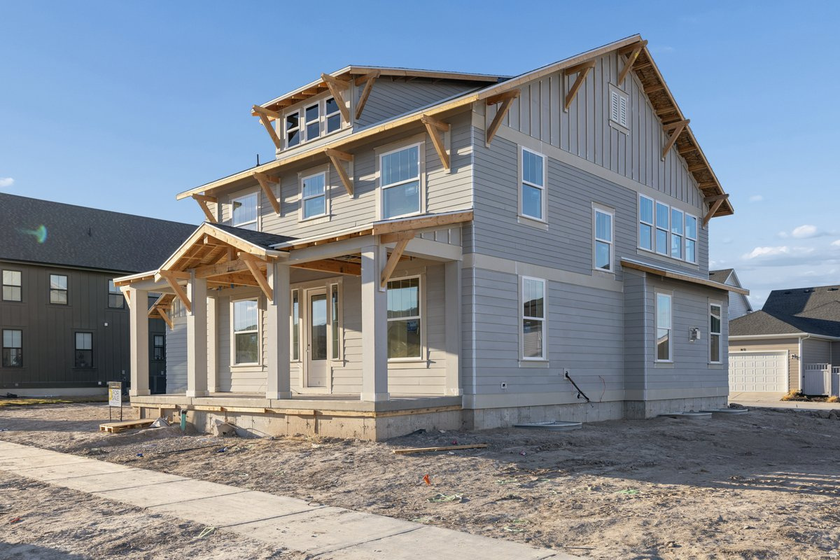 BEACON POINTE - Residential