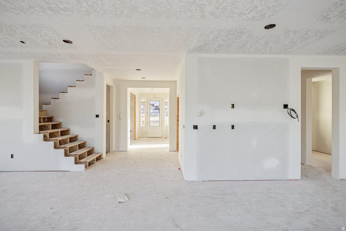 BEACON POINTE - Residential