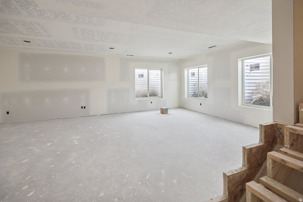 BEACON POINTE - Residential