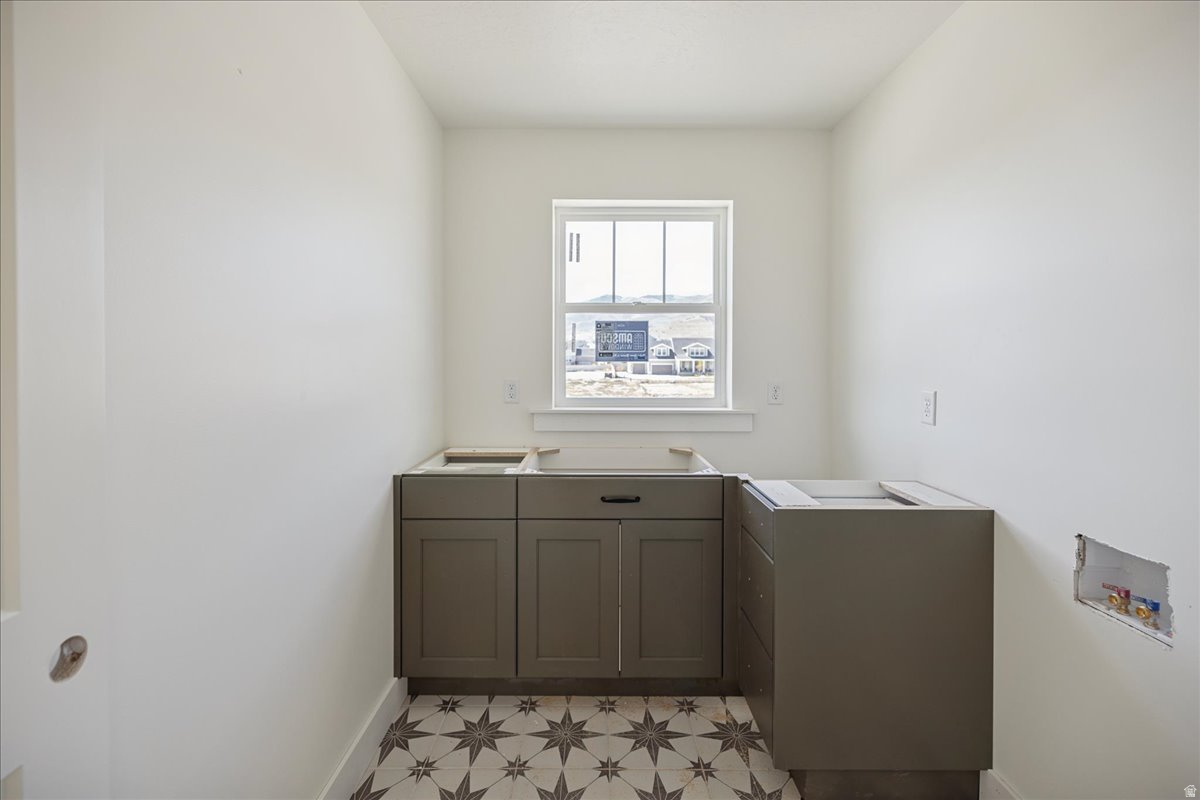 BEACON POINTE - Residential