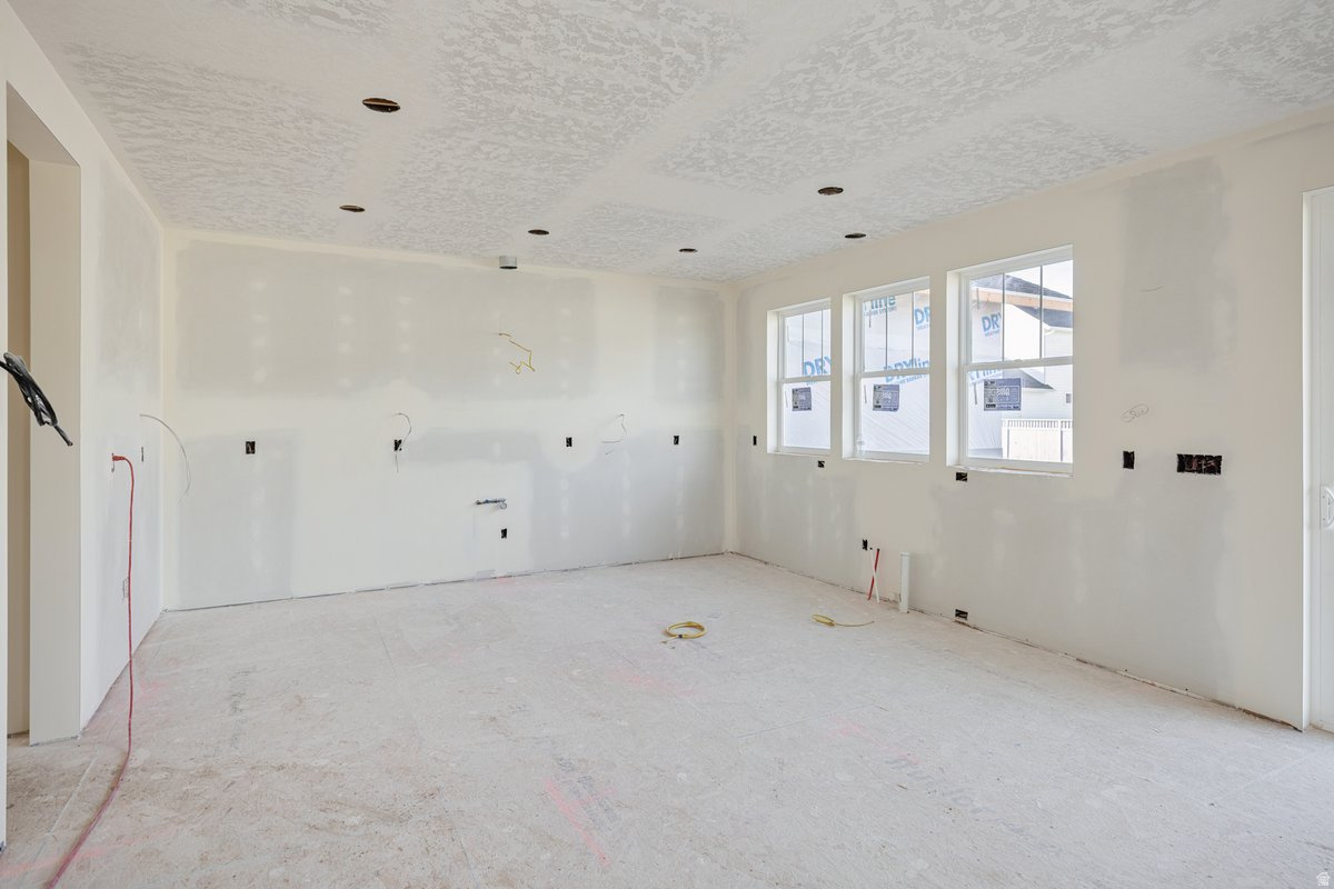 BEACON POINTE - Residential