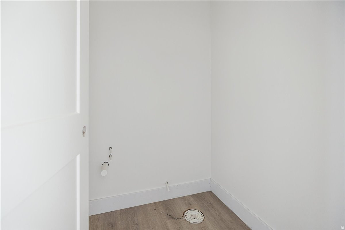 BEACON POINTE - Residential