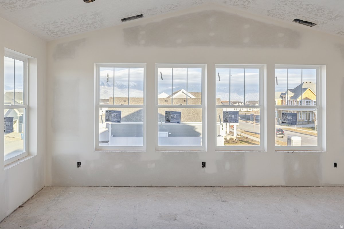 BEACON POINTE - Residential