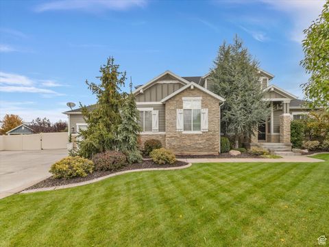 Photo of 1606 W 200 N, Layton, UT 84041 (MLS # 2118050)