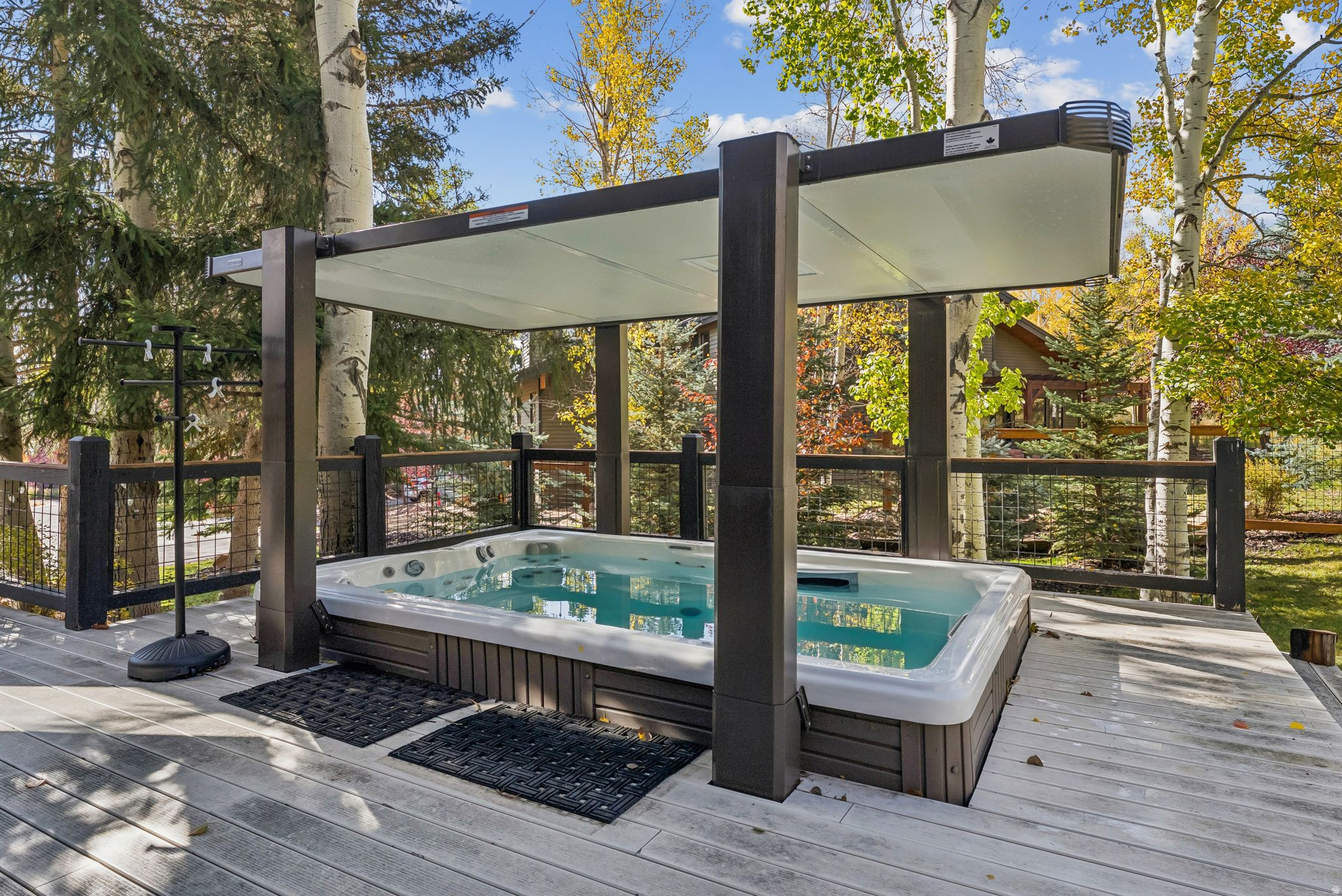 Park City, Utah 84060, United States, 4 Bedrooms Bedrooms, ,3 BathroomsBathrooms,Residential,Active,235044