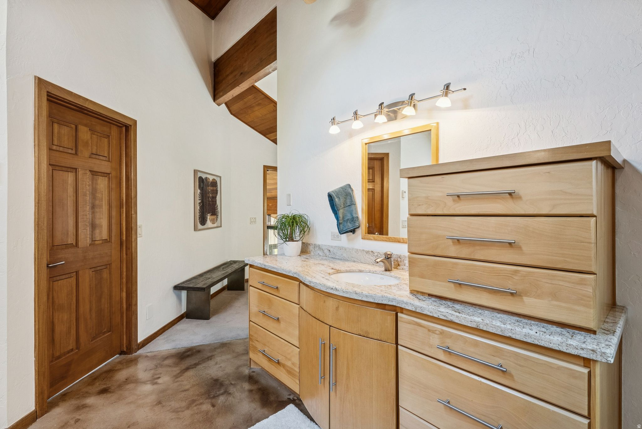 Park City, Utah 84060, United States, 4 Bedrooms Bedrooms, ,3 BathroomsBathrooms,Residential,Active,235044