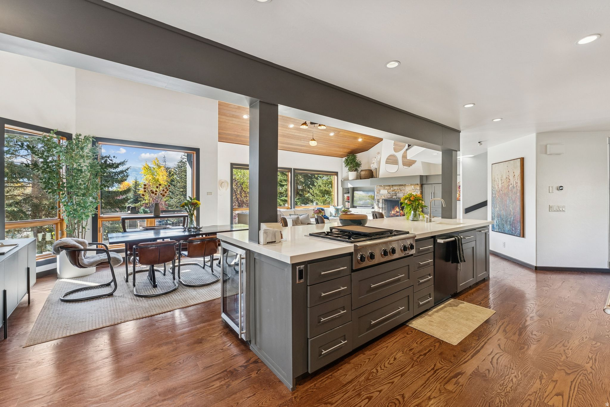 Park City, Utah 84060, United States, 4 Bedrooms Bedrooms, ,3 BathroomsBathrooms,Residential,Active,235044