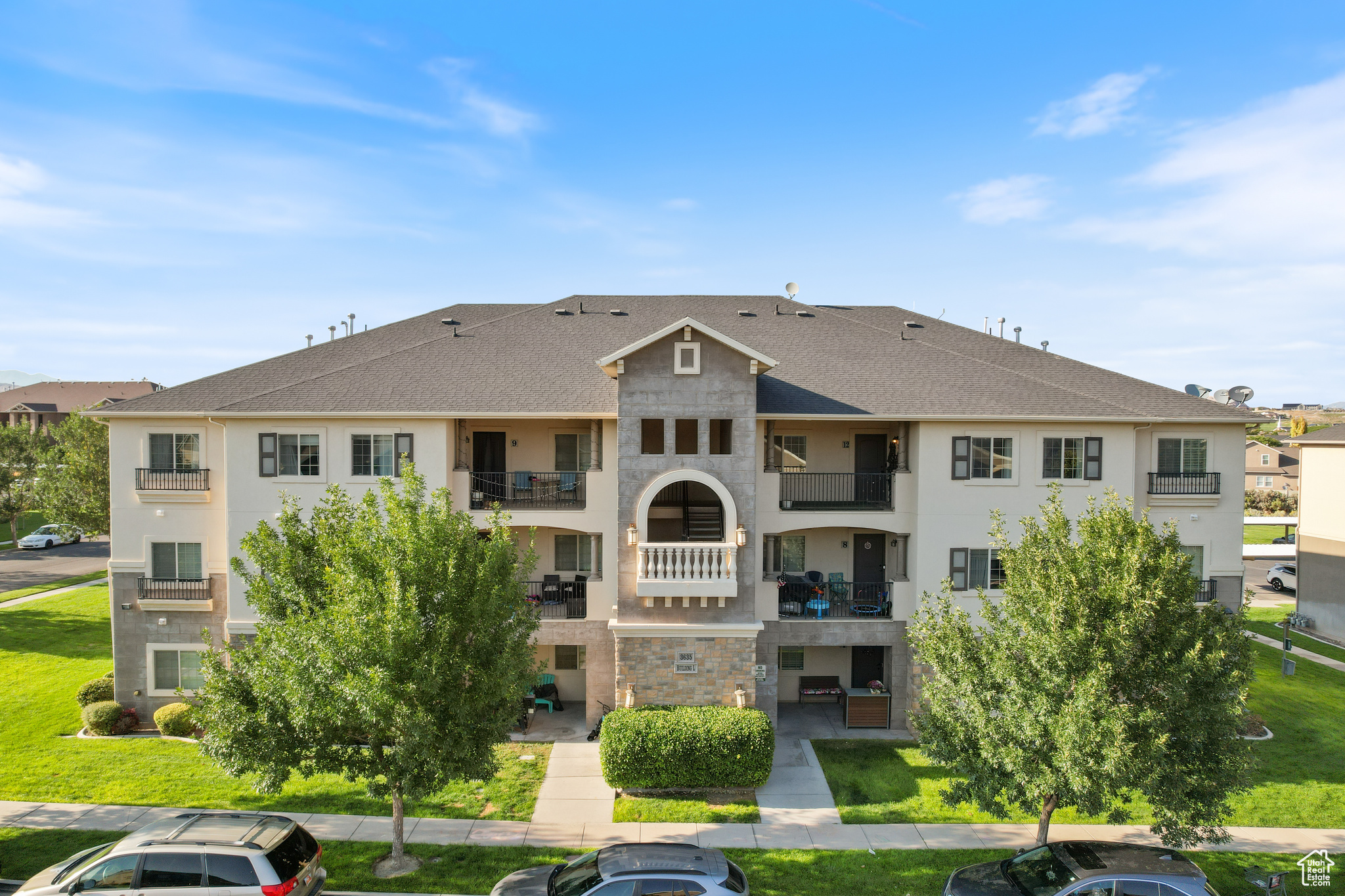 Spacious 3-bedroom, 2-bath top-level condo in the desirable Rock Creek community. This home features fresh paint, included kitchen appliances, and a private balcony. Covered parking plus an additional space are included. Residents enjoy great amenities-clubhouse, gym, pool, playground, and picnic areas-while the HOA covers water, sewer, trash, snow removal, and more for easy living.