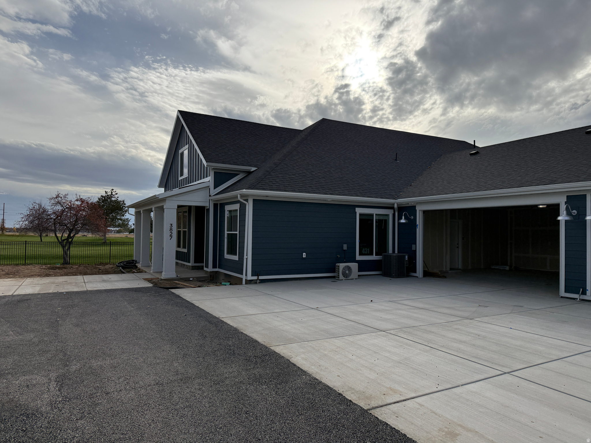 BLUFF VIEW - Residential