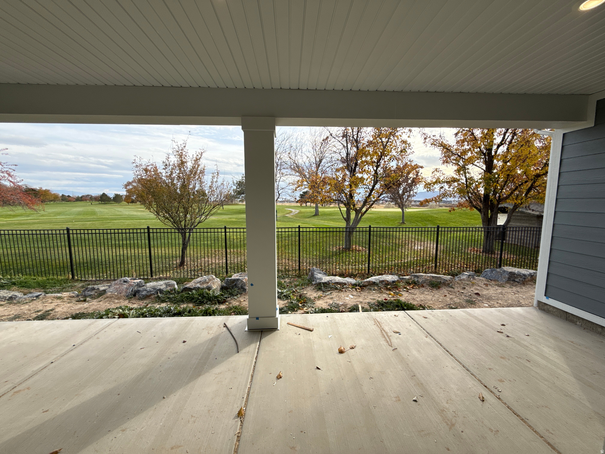 BLUFF VIEW - Residential