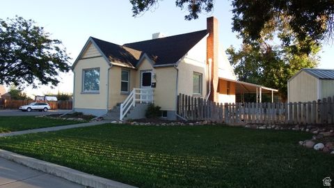 Photo of 209 W 200 S, Vernal, UT 84078 (MLS # 2115788)