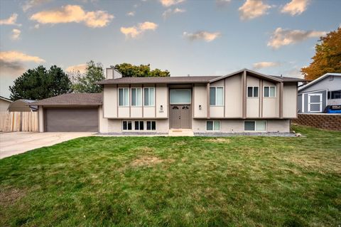 Tiny photo for 1359 N EAST LISA ST E, Layton, UT 84040 (MLS # 2154263)