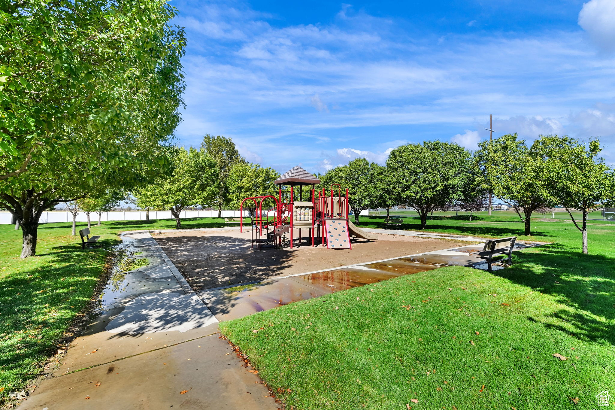 COLD WATER CREEK - Residential