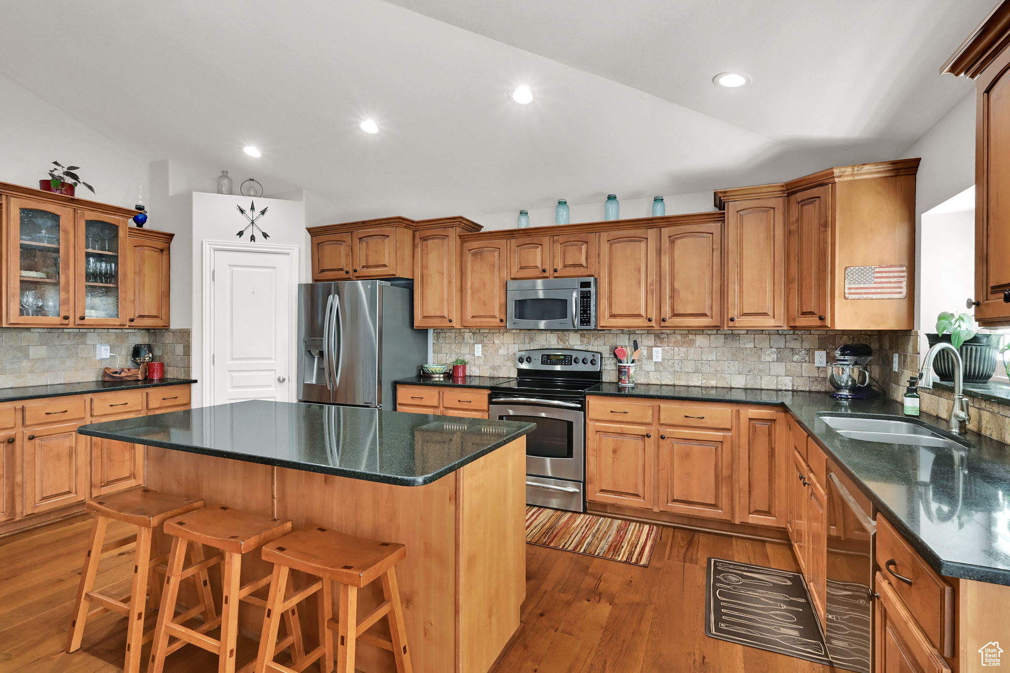 COLD WATER CREEK - Residential
