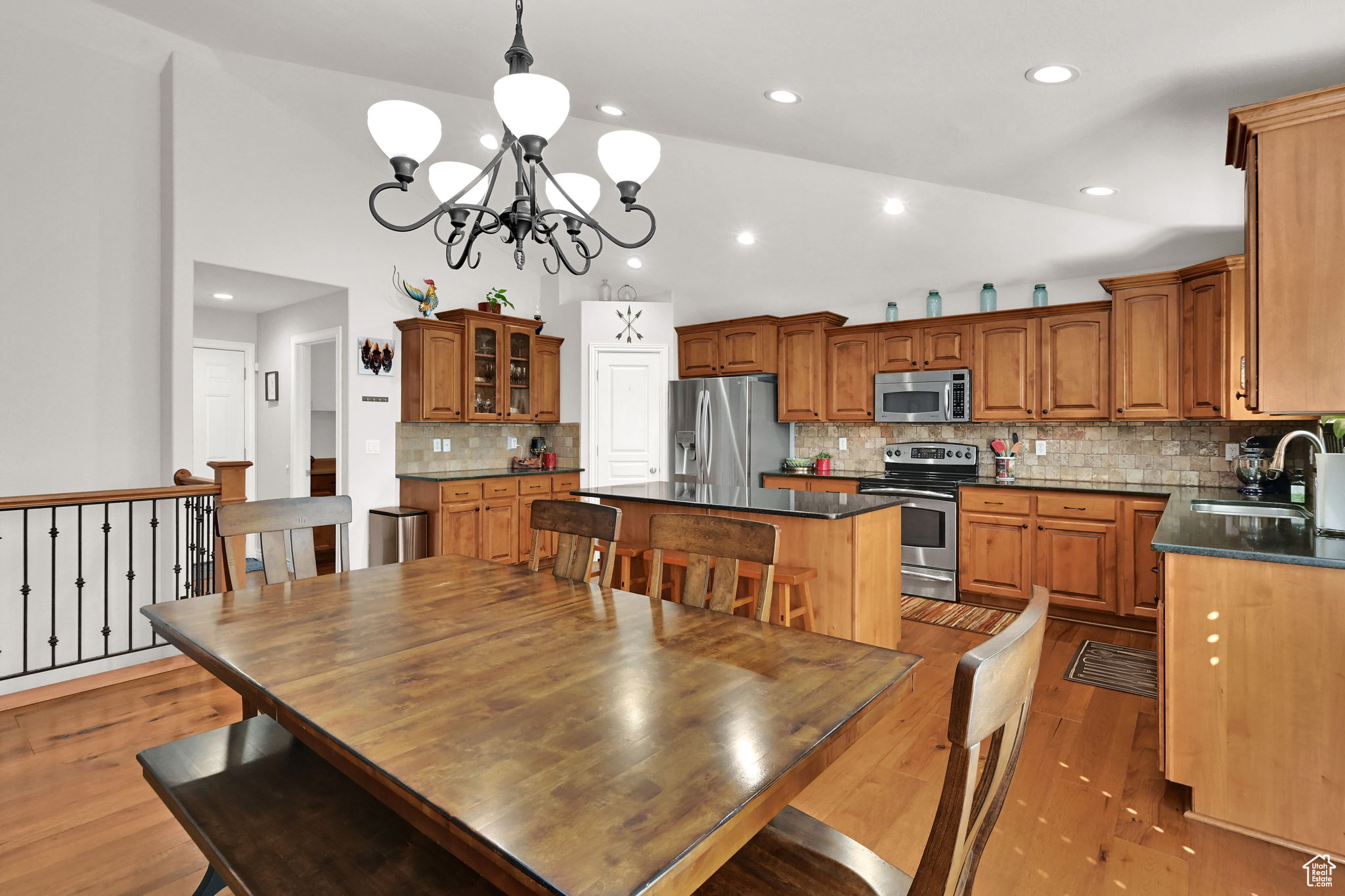 COLD WATER CREEK - Residential