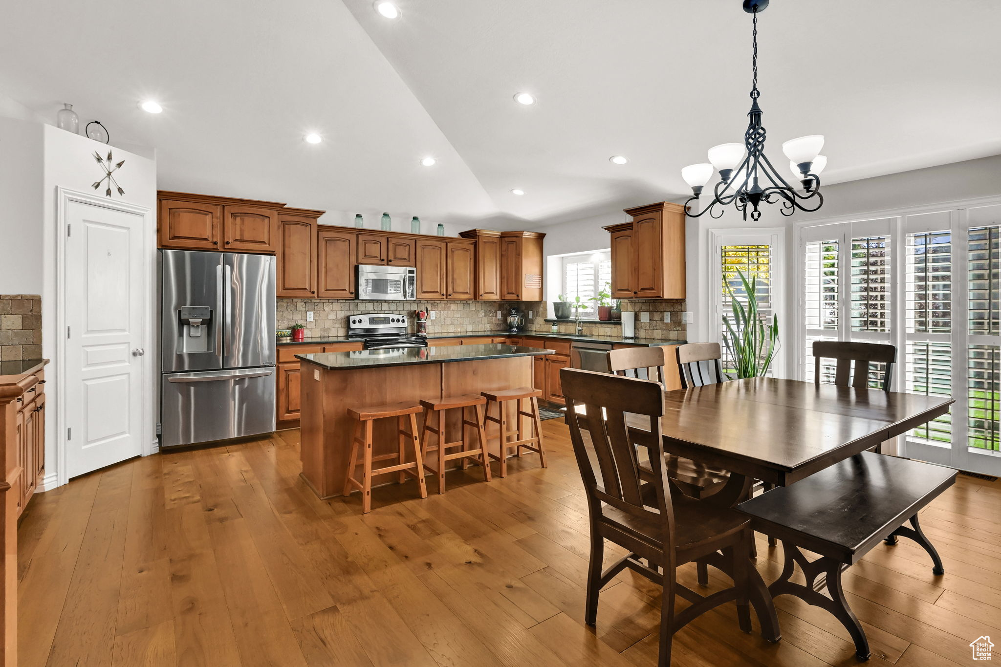COLD WATER CREEK - Residential