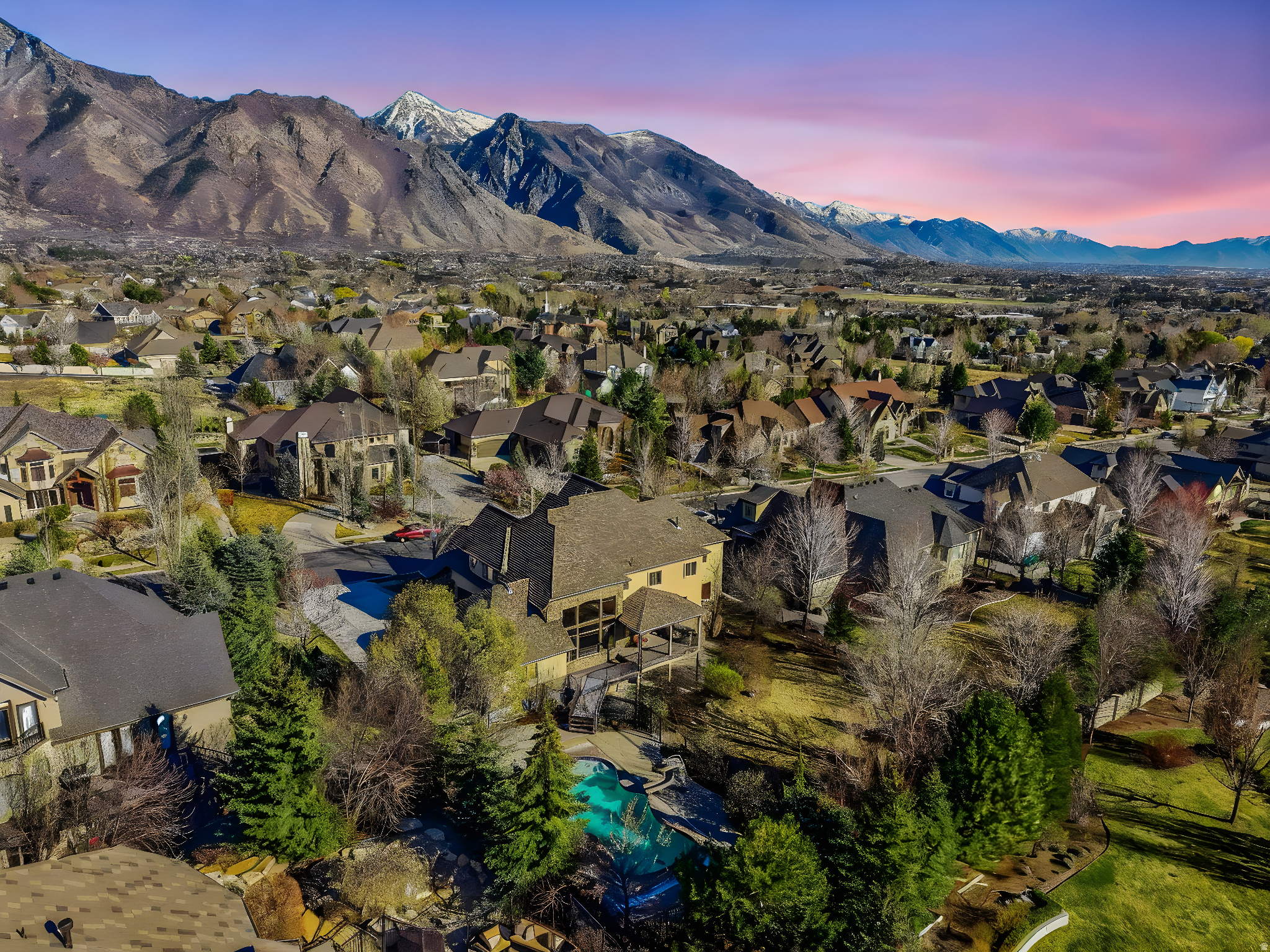 TWIN BRIDGES - Residential