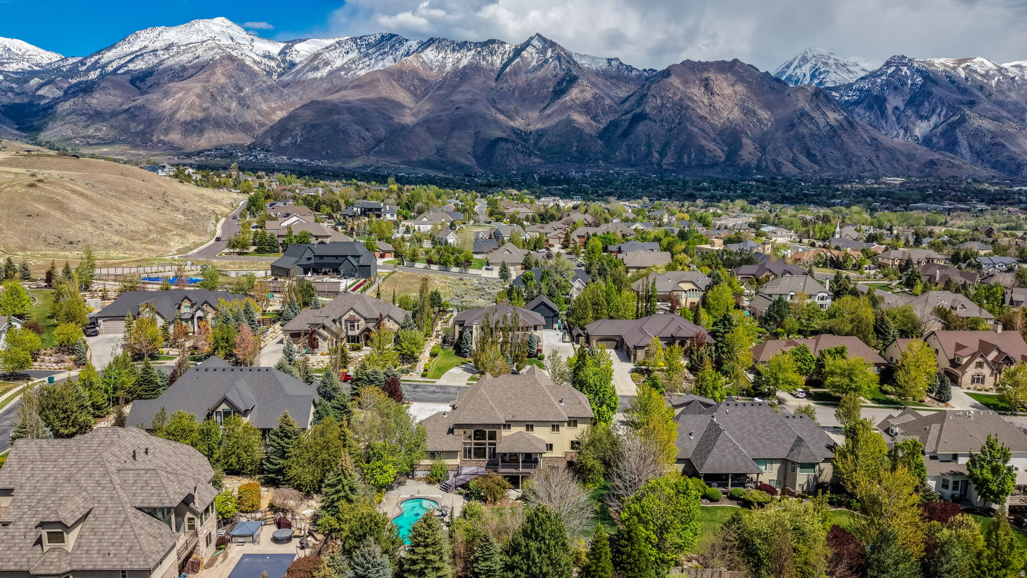 TWIN BRIDGES - Residential