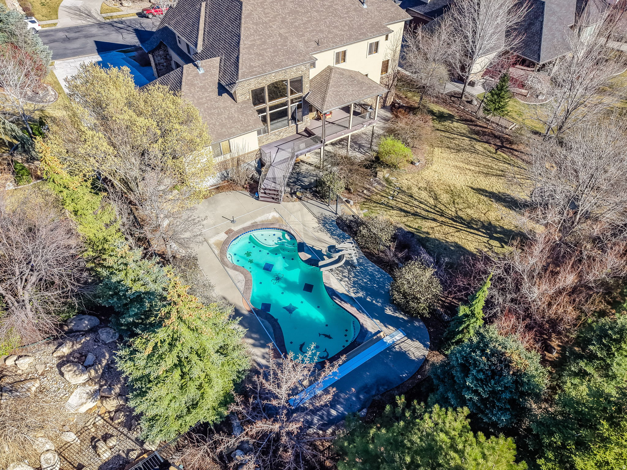 TWIN BRIDGES - Residential