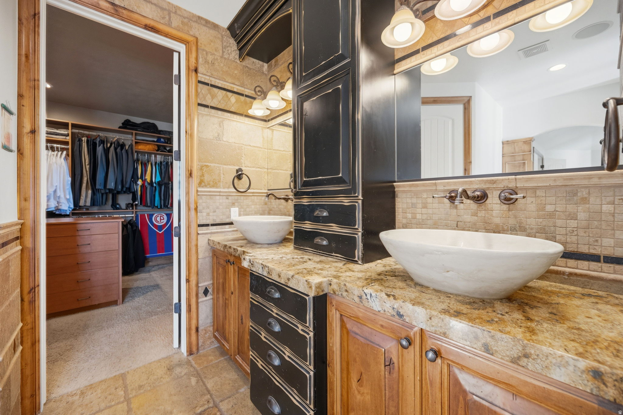 TWIN BRIDGES - Residential