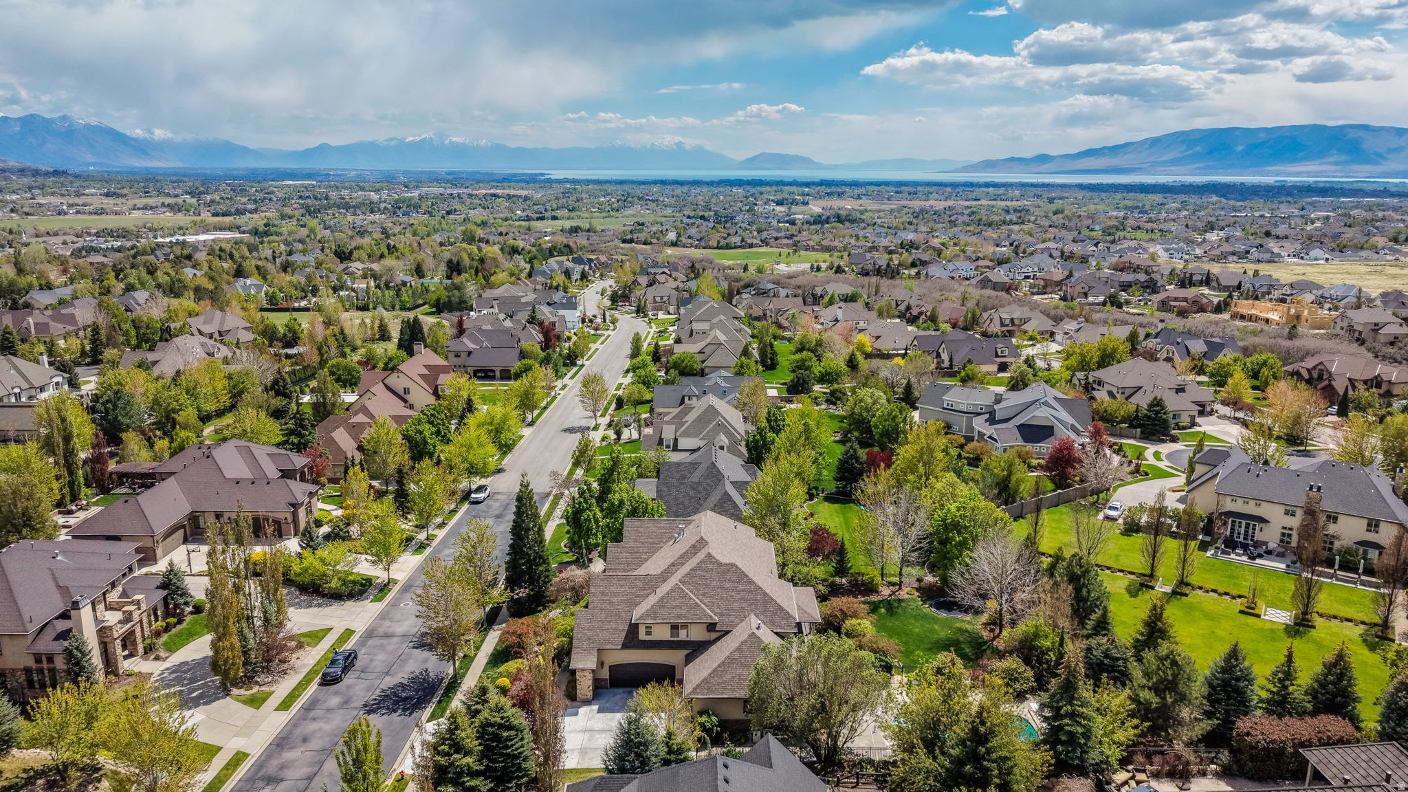 TWIN BRIDGES - Residential