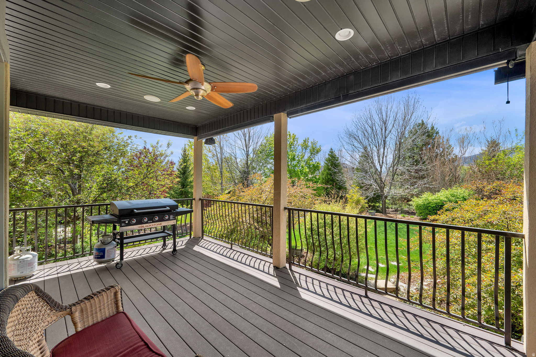 TWIN BRIDGES - Residential