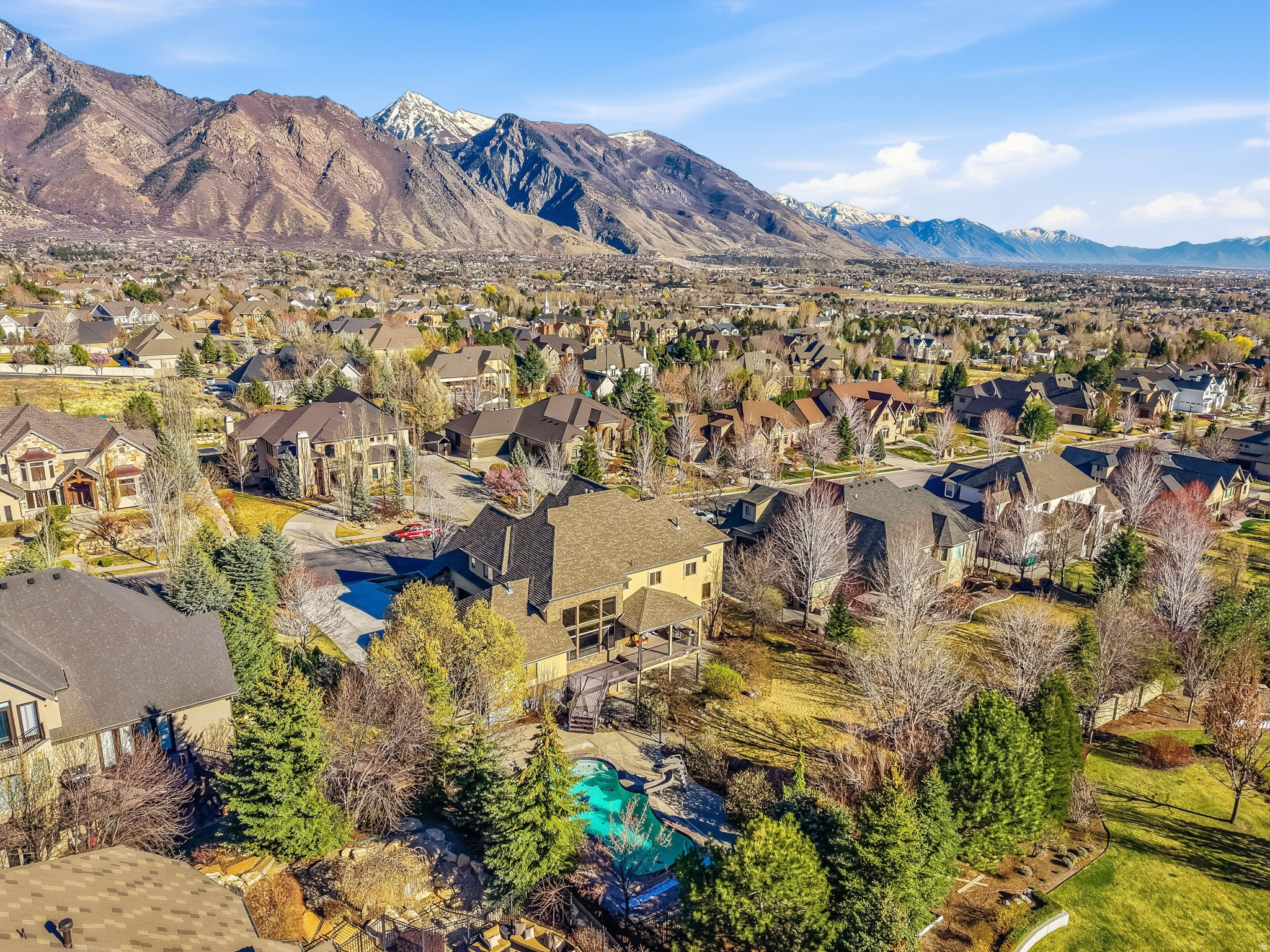TWIN BRIDGES - Residential
