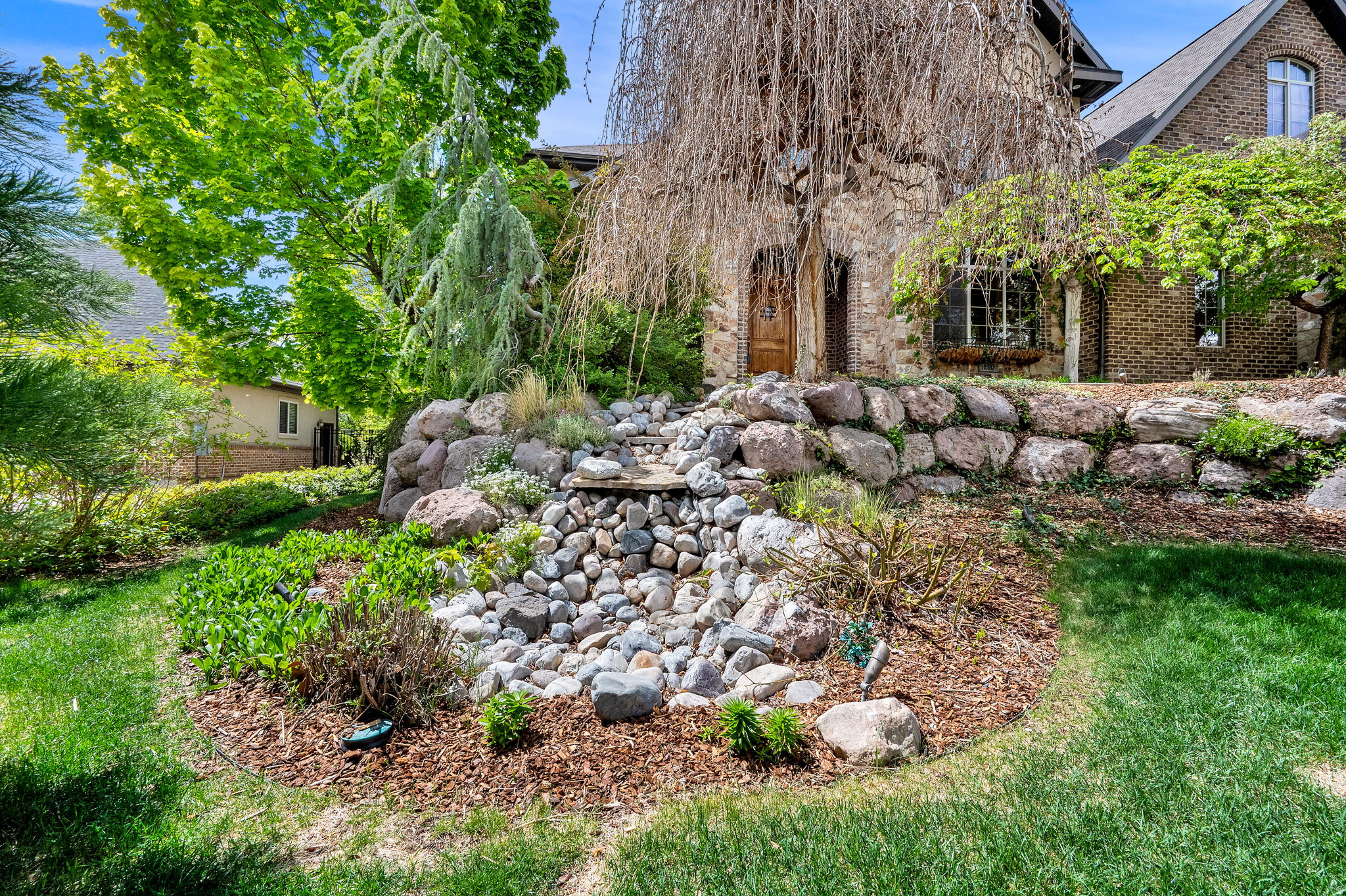 TWIN BRIDGES - Residential