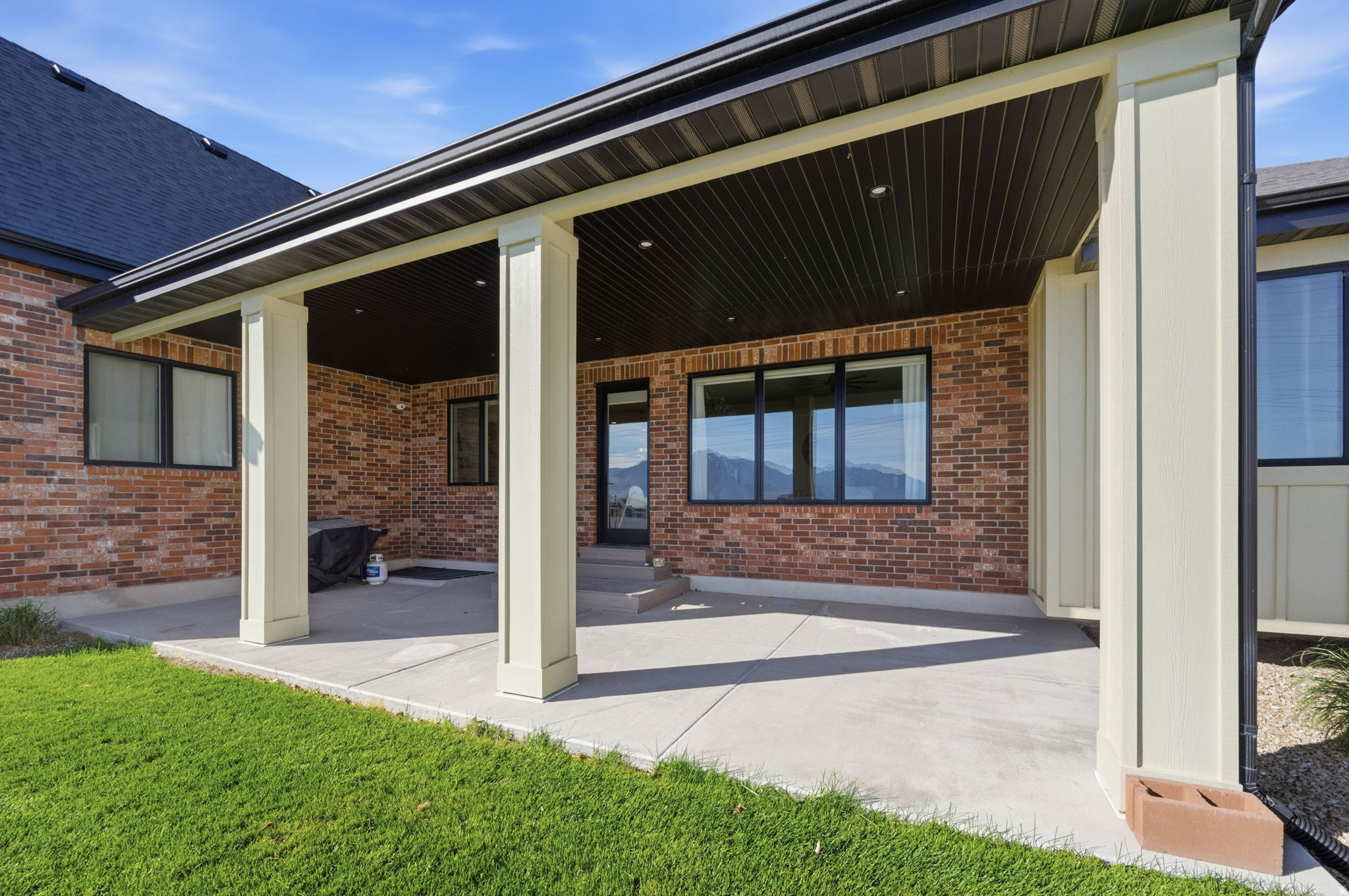 MEADOWS - Residential