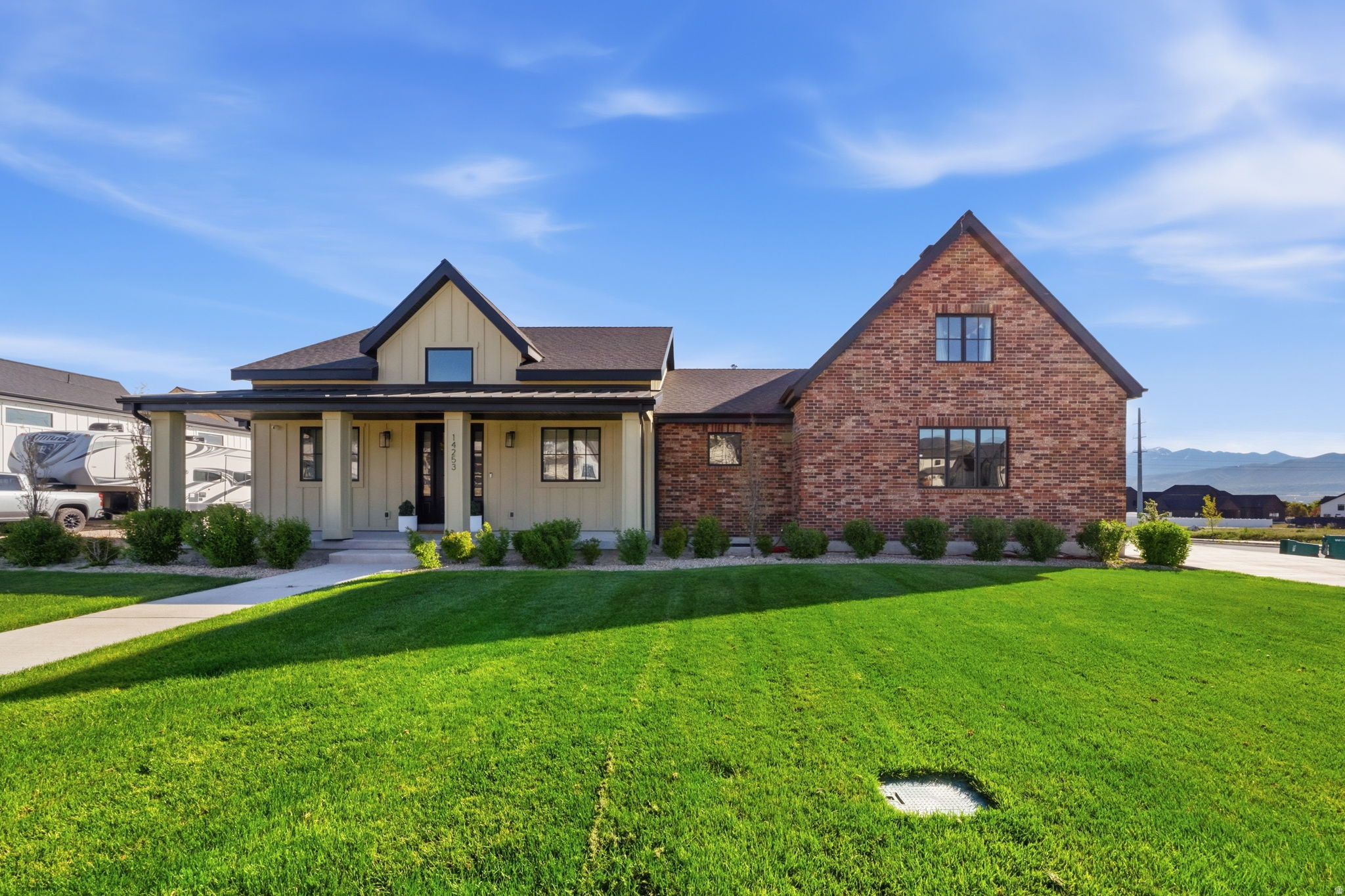 MEADOWS - Residential