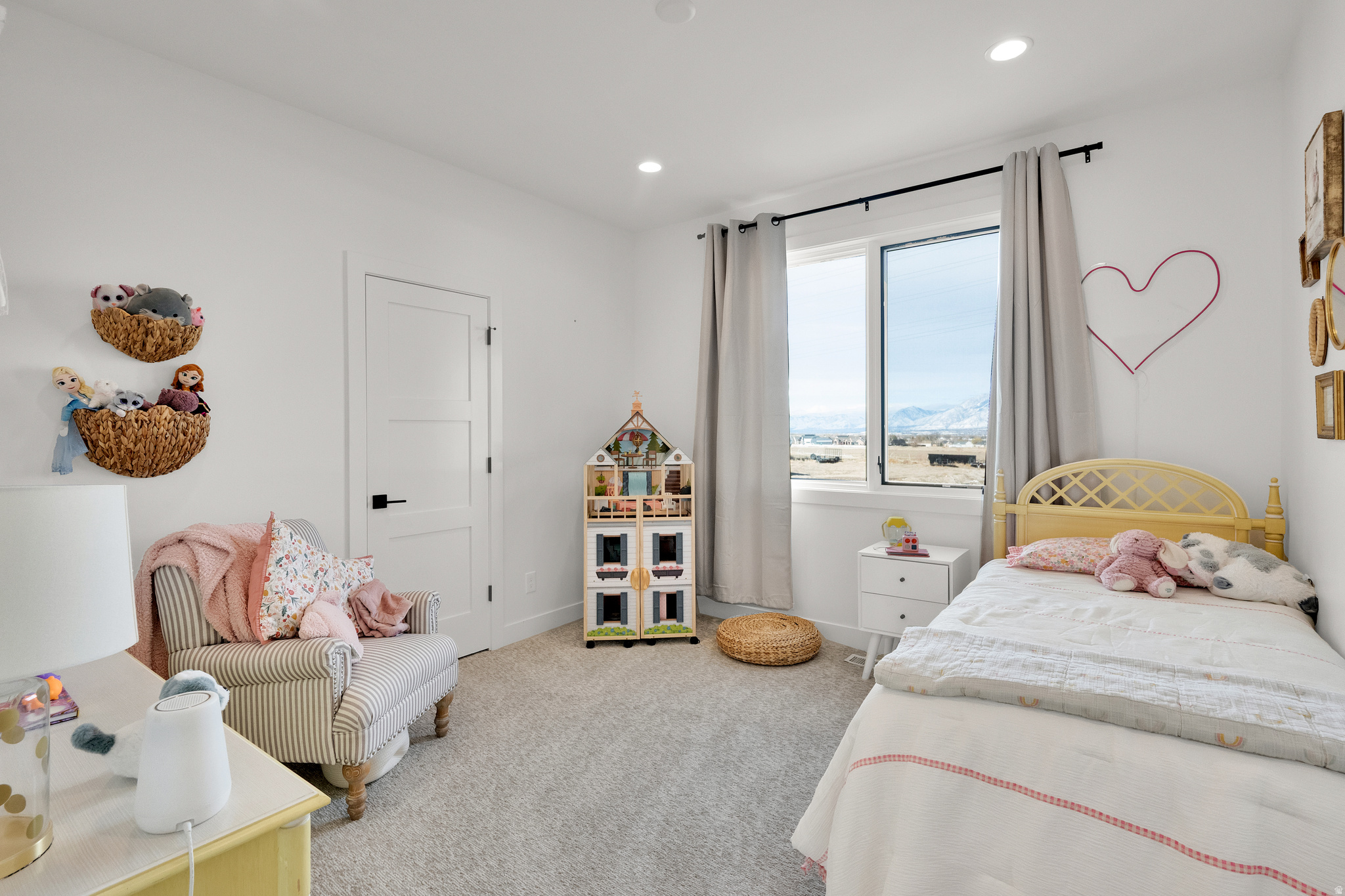 MEADOWS - Residential