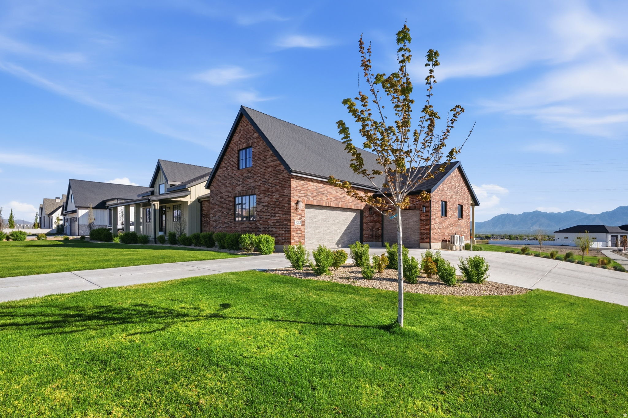 MEADOWS - Residential