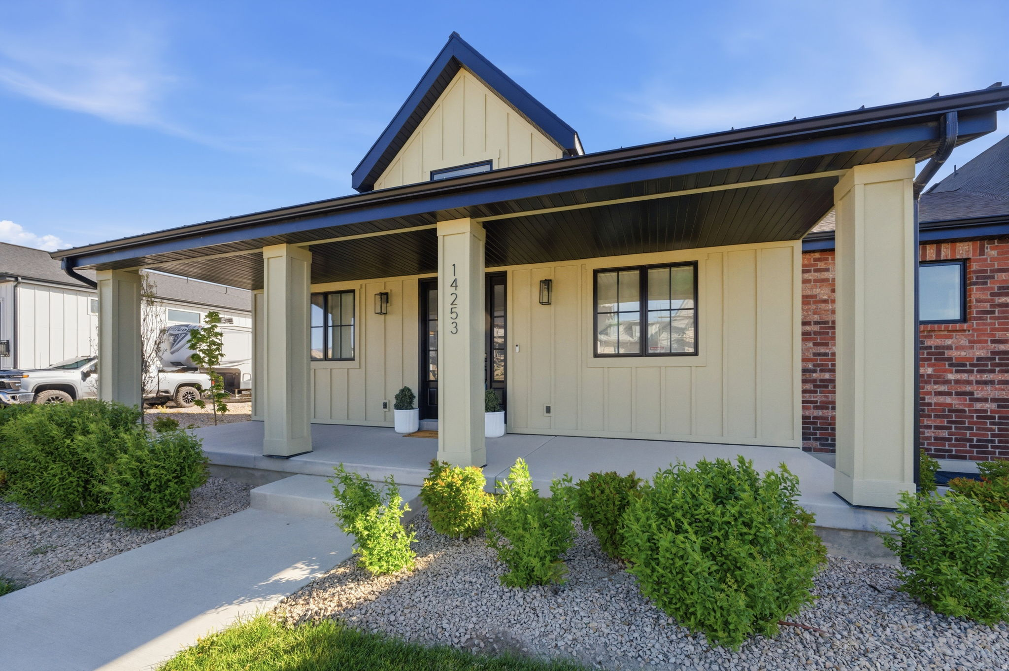 MEADOWS - Residential