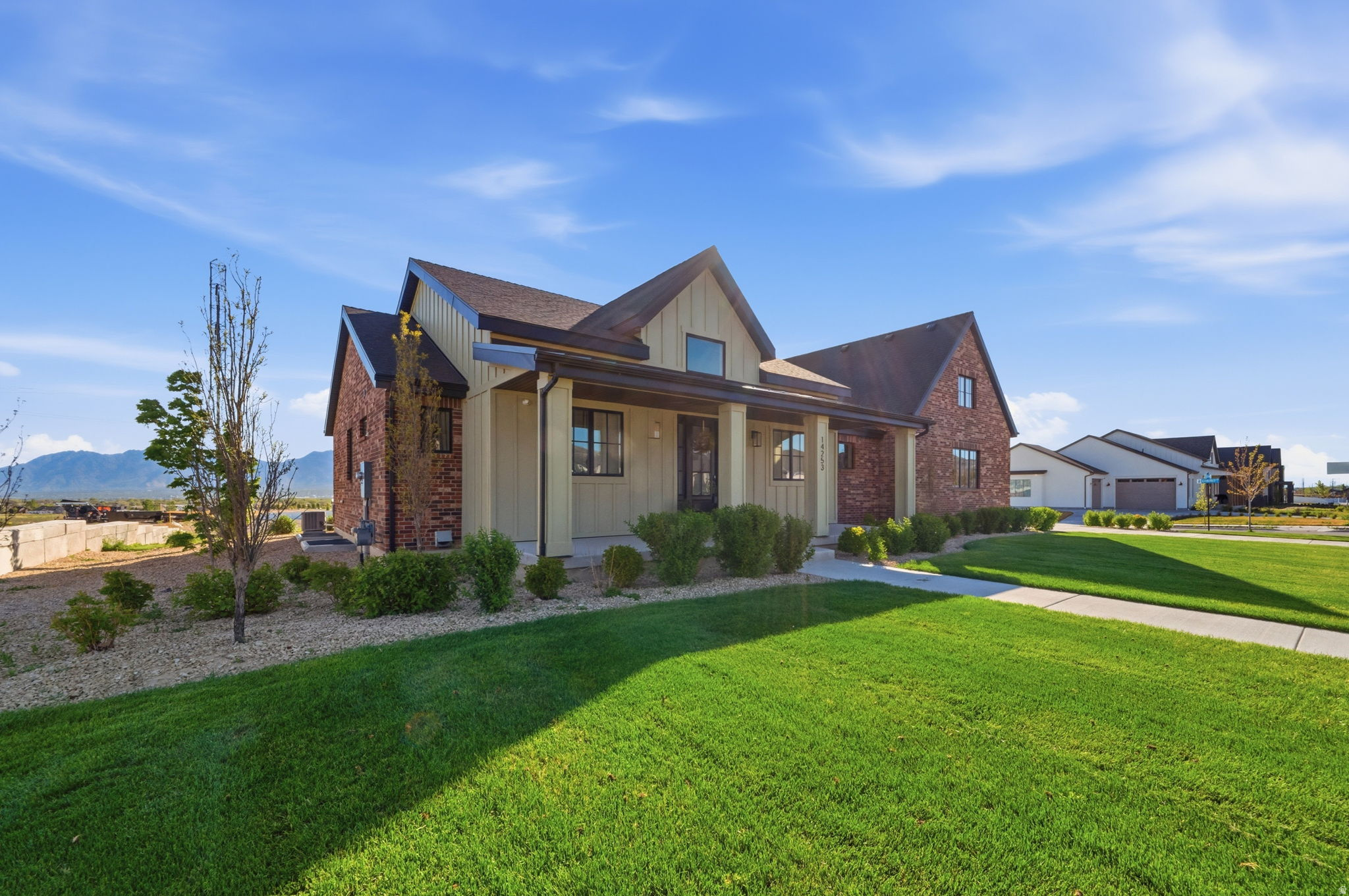 MEADOWS - Residential