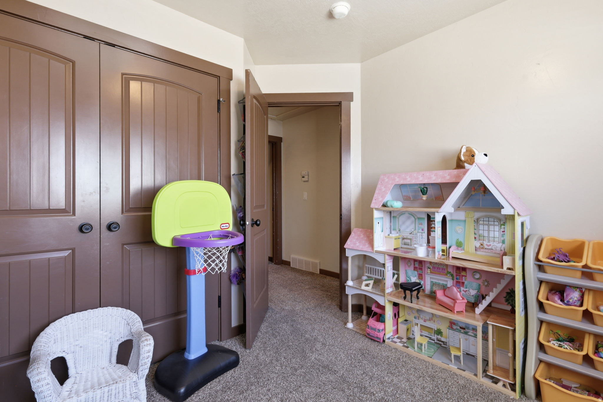 COUNTRY MEADOW TOWNHOMES - Residential