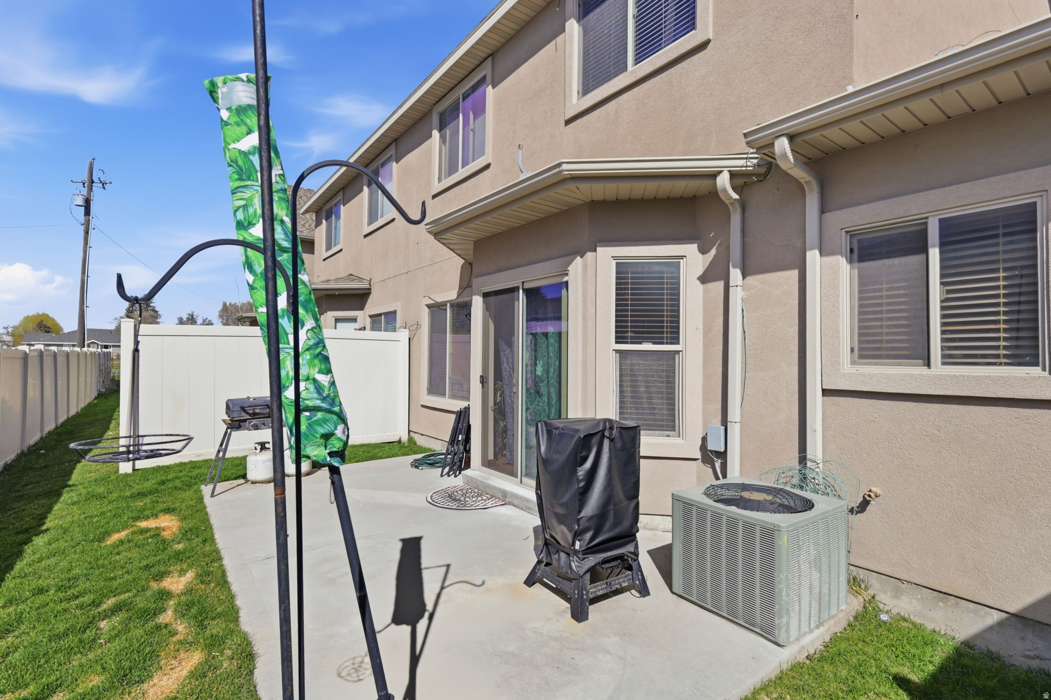 COUNTRY MEADOW TOWNHOMES - Residential