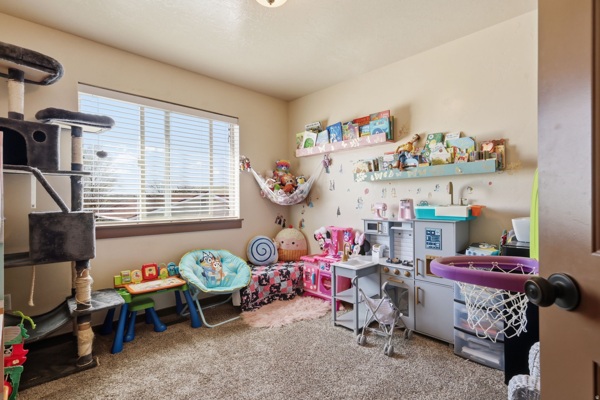 COUNTRY MEADOW TOWNHOMES - Residential