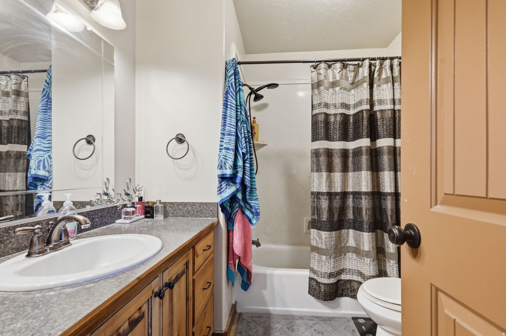 COUNTRY MEADOW TOWNHOMES - Residential