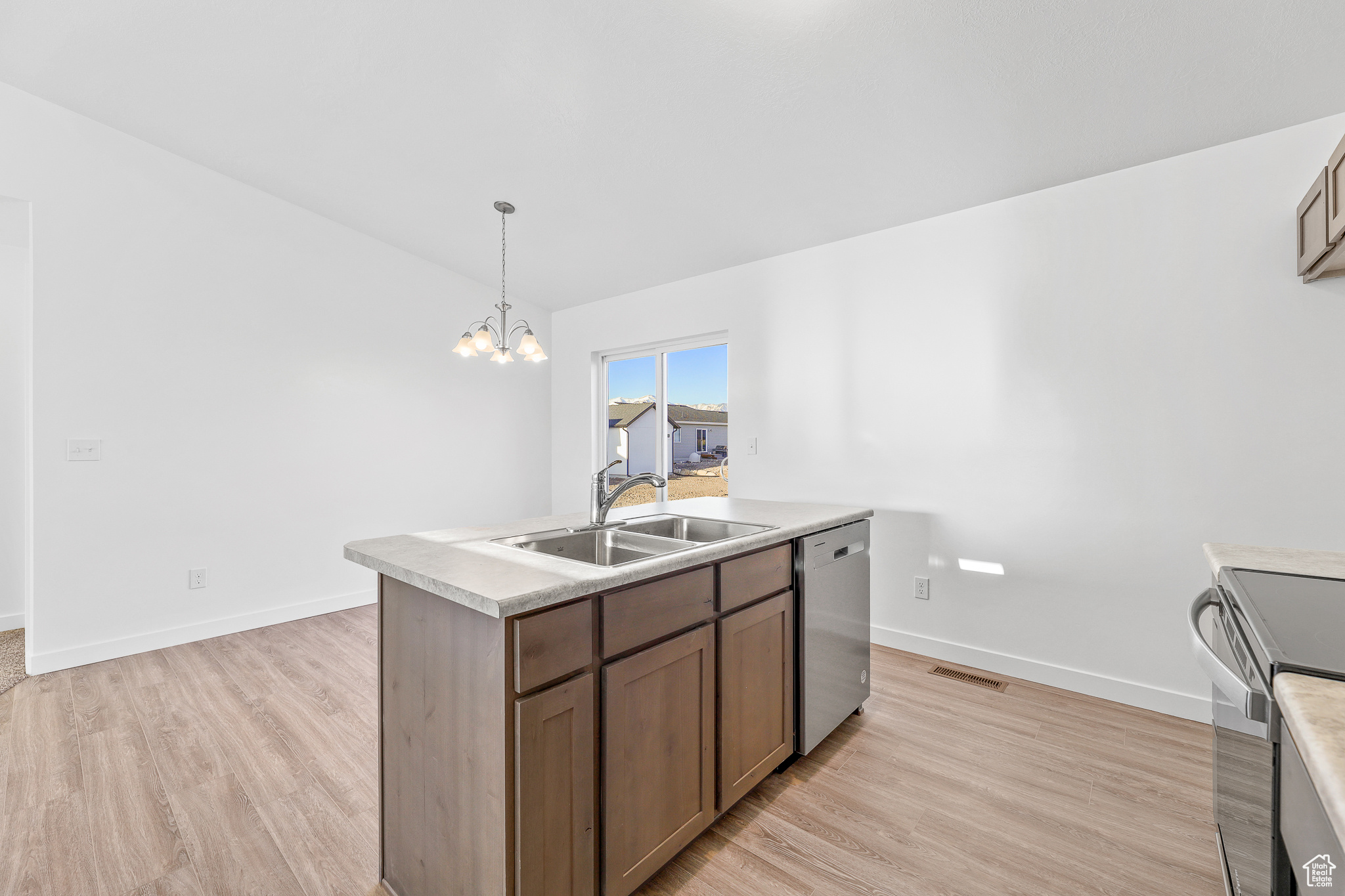 DESERET HIGHLANDS - Residential