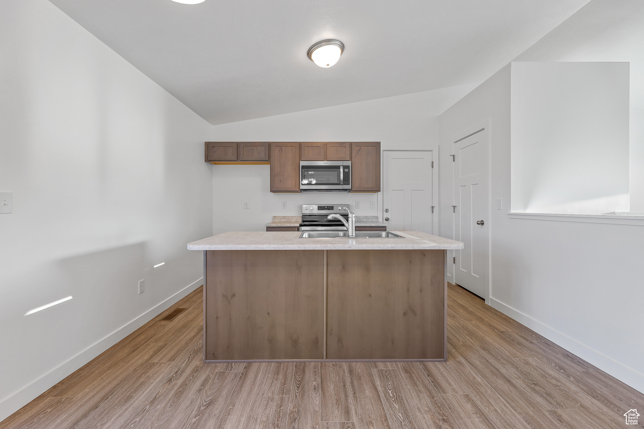 DESERET HIGHLANDS - Residential