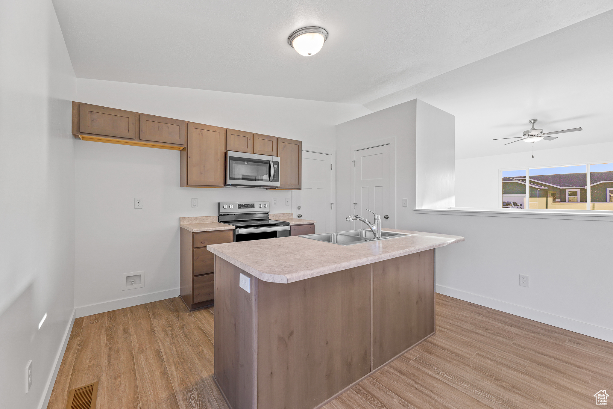 DESERET HIGHLANDS - Residential