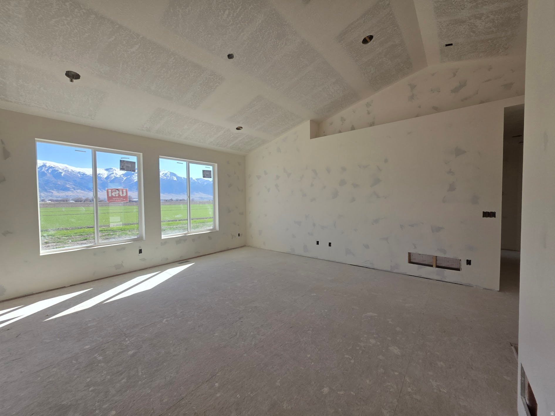 ESTATES AT RIVERVIEW - Residential